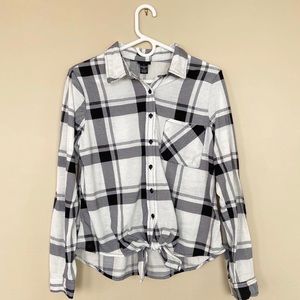 Black and white tie in the front flannel